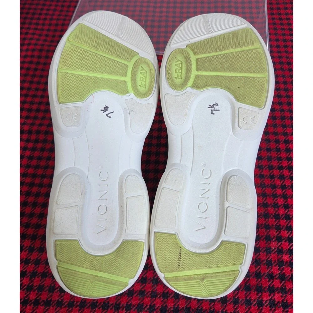 Vionic Kallie Women's sz 7 Black Knit Walking Shoe Orthotic Arch Support